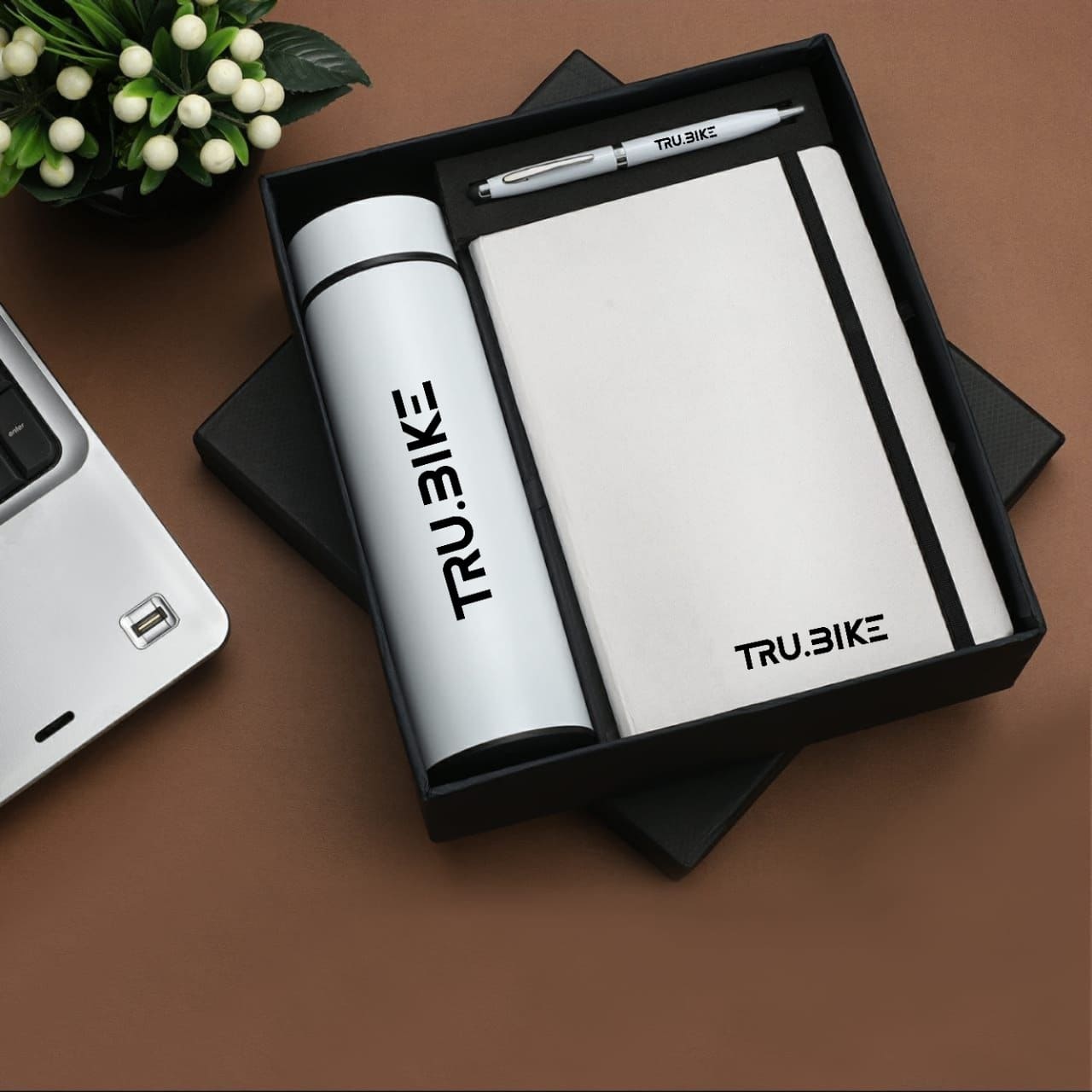 Corporate Gift Set Manufacturers in Delhi, Corporate Gift Set Suppliers